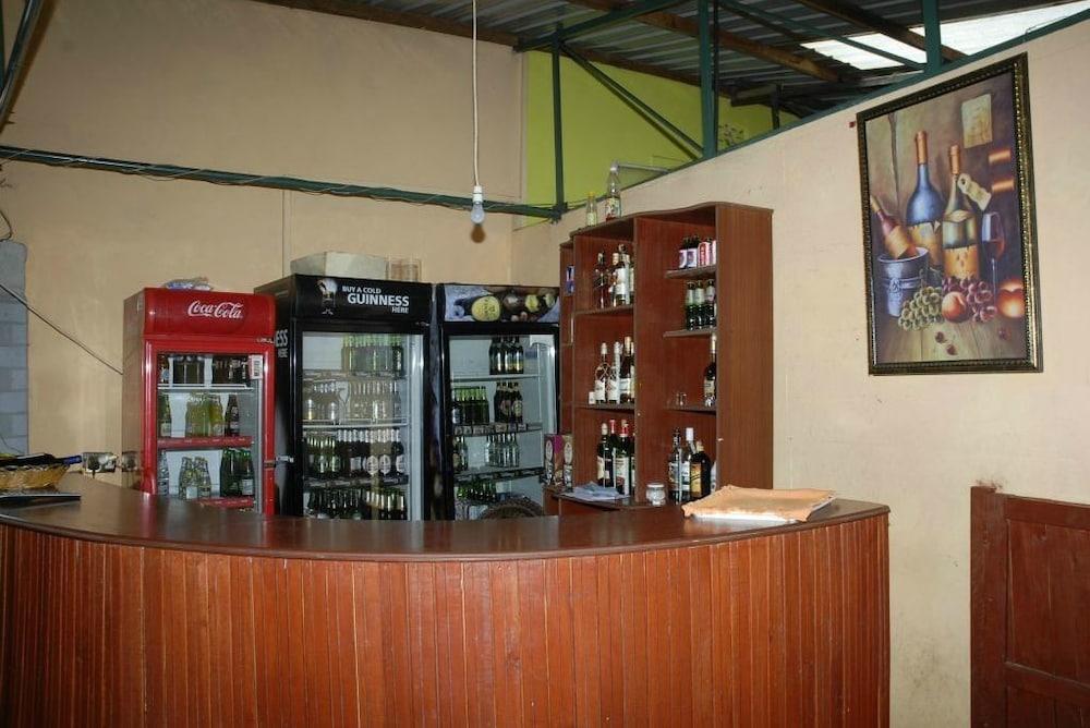 Parkview Safari Hotel And Apartments Kisumu Exterior photo