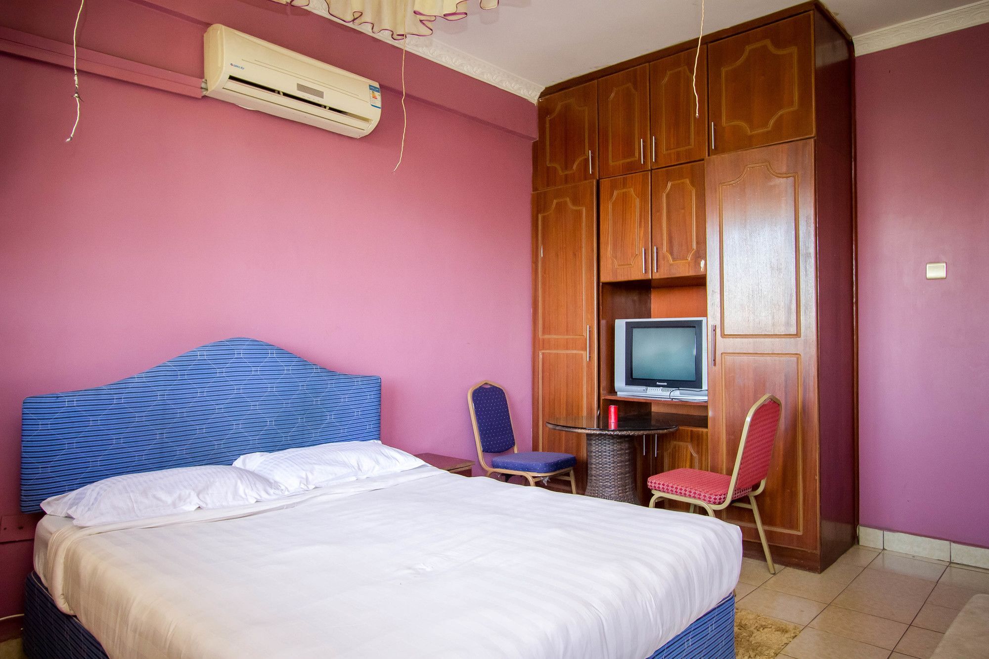 Parkview Safari Hotel And Apartments Kisumu Exterior photo