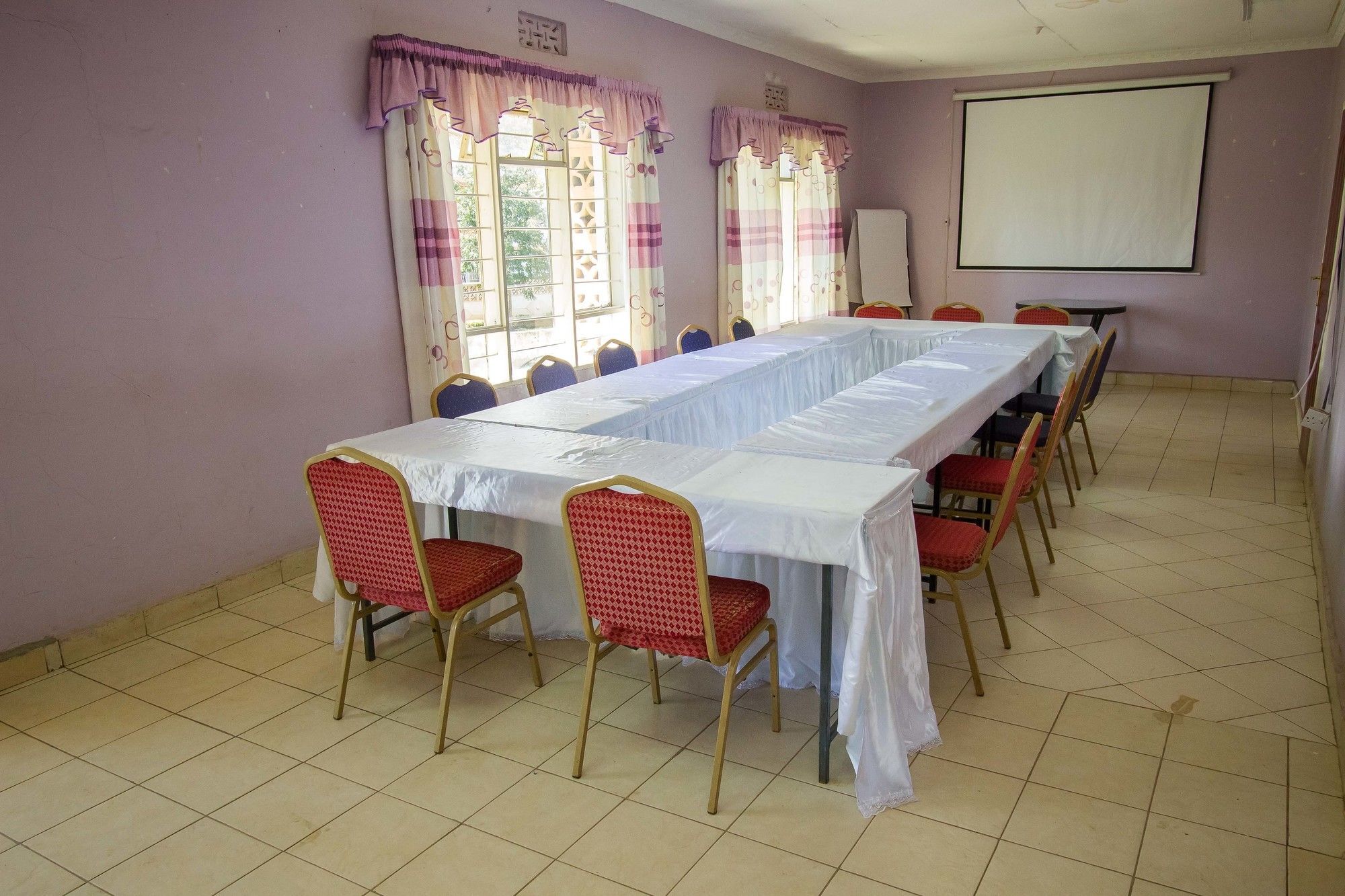 Parkview Safari Hotel And Apartments Kisumu Exterior photo