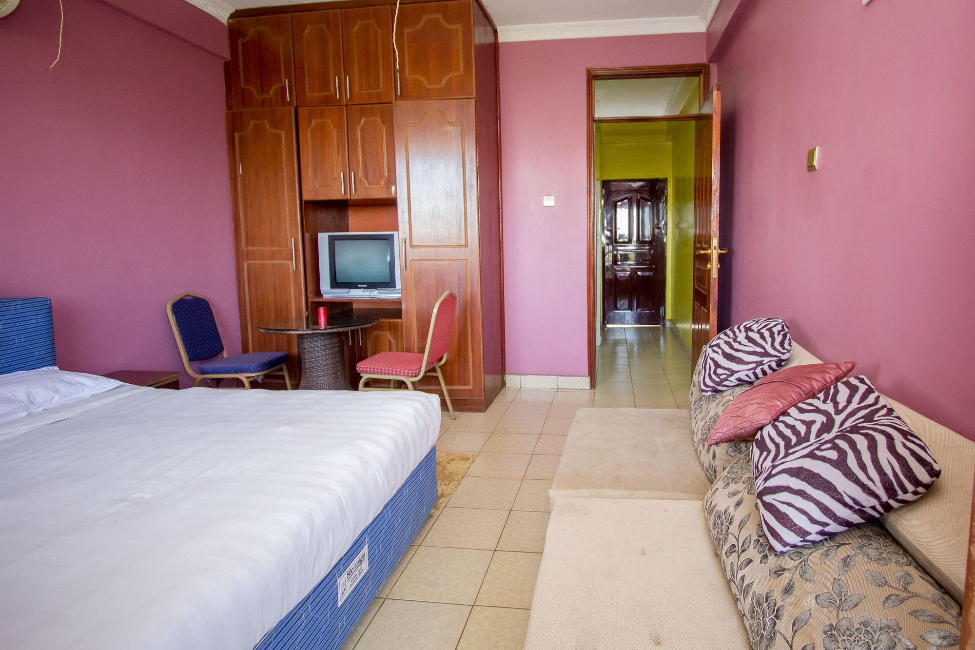 Parkview Safari Hotel And Apartments Kisumu Exterior photo